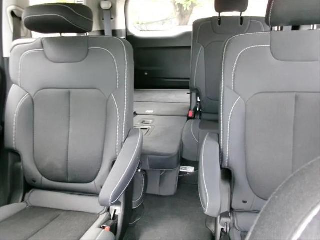 2023 Jeep Grand Cherokee L Laredo 4x4