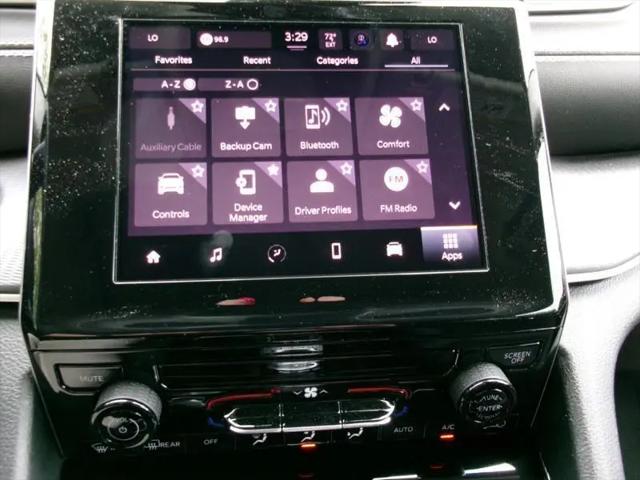2023 Jeep Grand Cherokee L Laredo 4x4