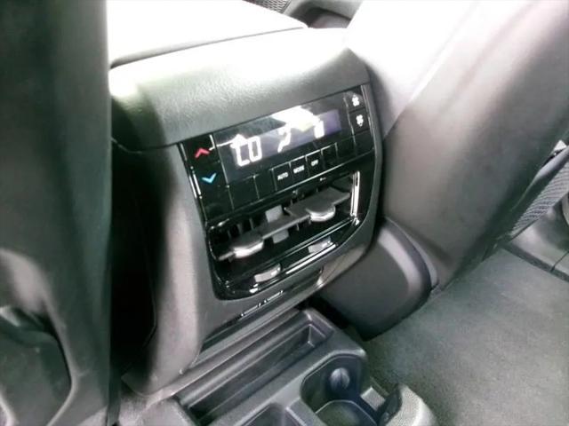 2023 Jeep Grand Cherokee L Laredo 4x4