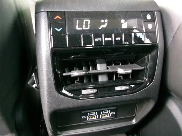 2023 Jeep Grand Cherokee L Laredo 4x4