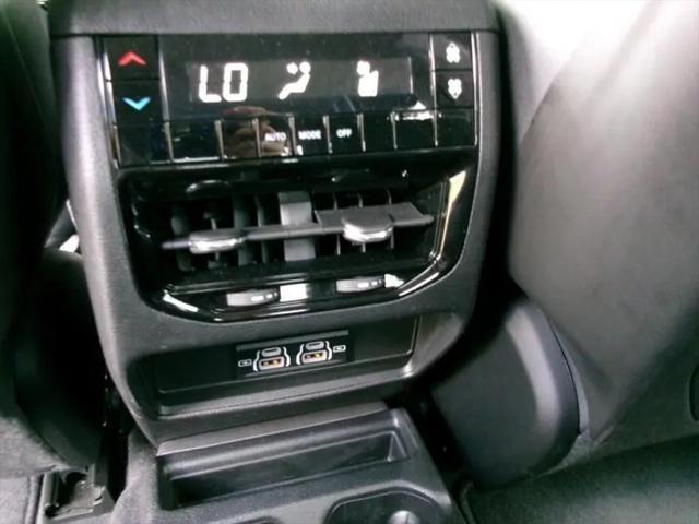 2023 Jeep Grand Cherokee L Laredo 4x4