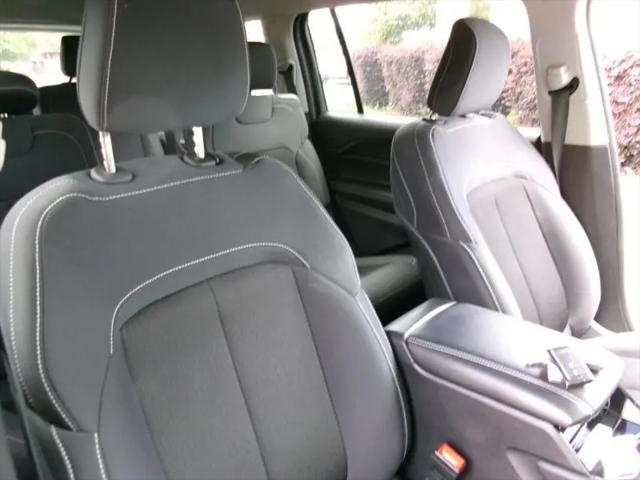 2023 Jeep Grand Cherokee L Laredo 4x4