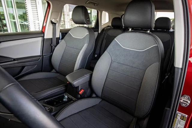 2024 Volkswagen Taos 1.5T SE