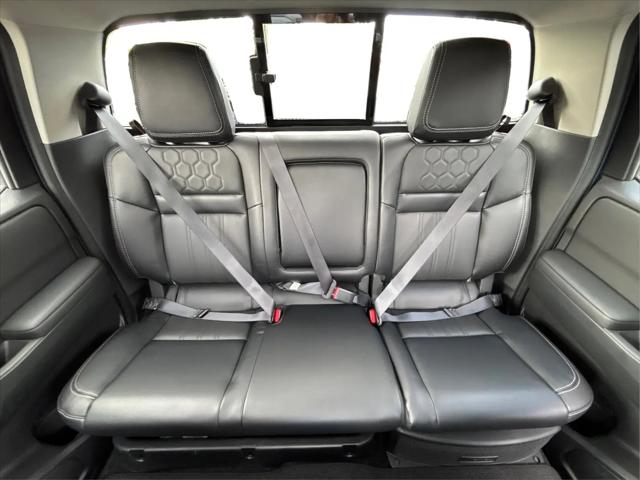 2024 Nissan Frontier Crew Cab SL 4x4