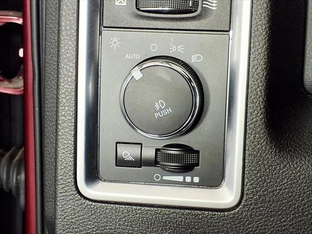 2019 Ram 1500 Classic Lone Star Crew Cab 4x2 5'7" Box
