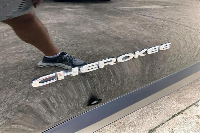 2022 Jeep Cherokee Latitude Lux FWD