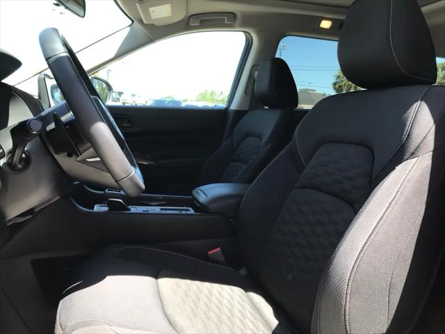 2024 Nissan Pathfinder SV FWD
