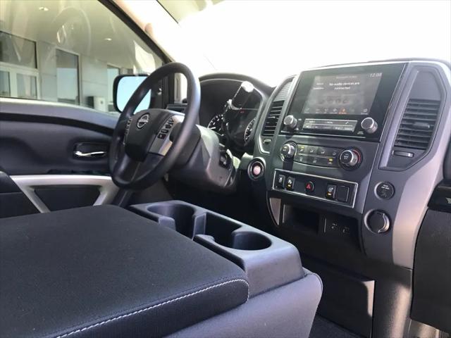 2024 Nissan Titan Crew Cab SV 4x2