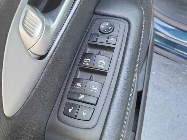 2024 Chrysler Pacifica Touring