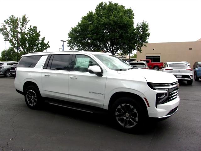 2026 Chevrolet Suburban LT, 4WD