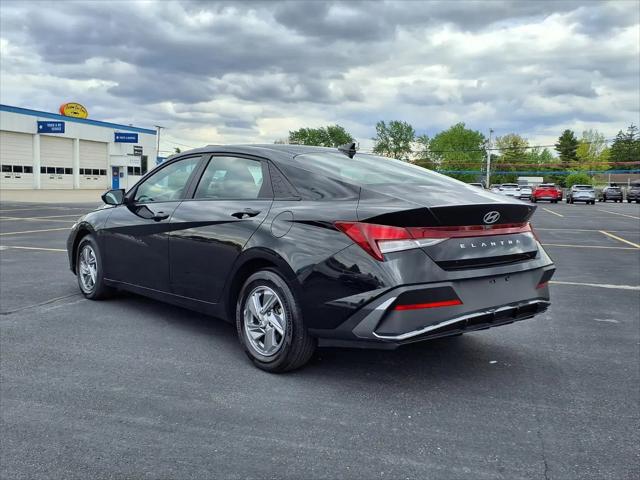 2024 Hyundai Elantra SE
