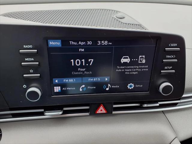 2024 Hyundai Elantra SE