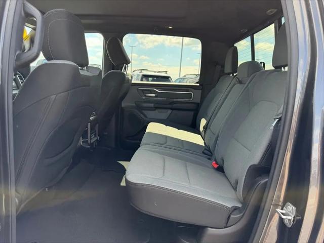 2022 Ram 1500 Big Horn Crew Cab 4x4 5'7" Box