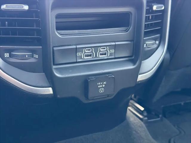 2022 Ram 1500 Big Horn Crew Cab 4x4 5'7" Box