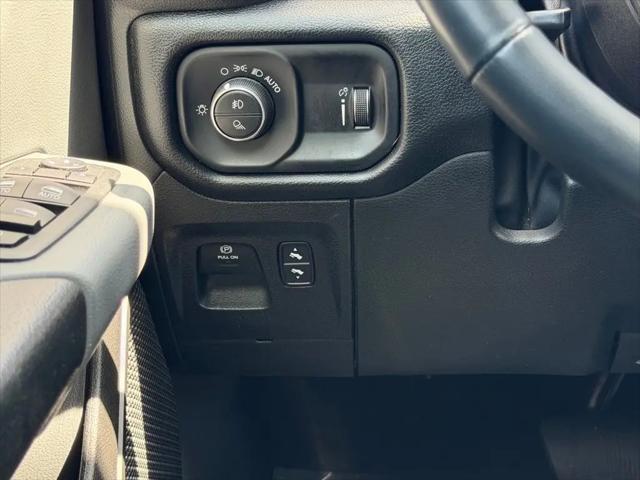 2022 Ram 1500 Big Horn Crew Cab 4x4 5'7" Box