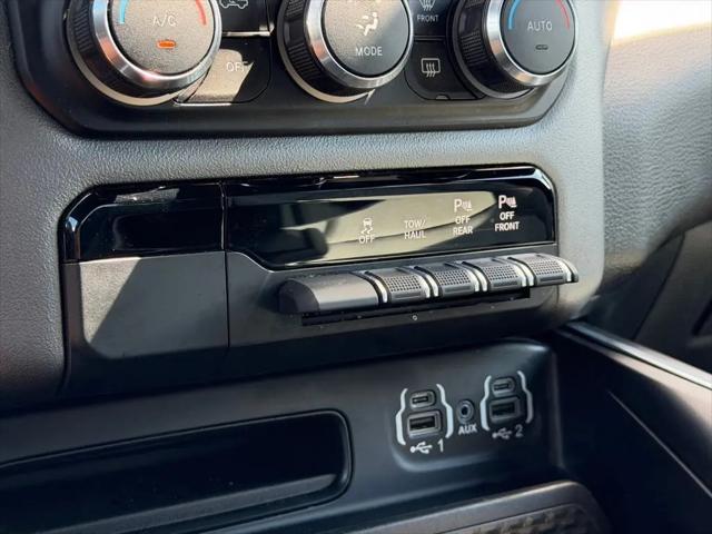 2022 Ram 1500 Big Horn Crew Cab 4x4 5'7" Box