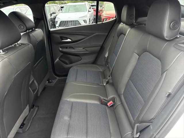 2026 Buick NV Preferred FWD
