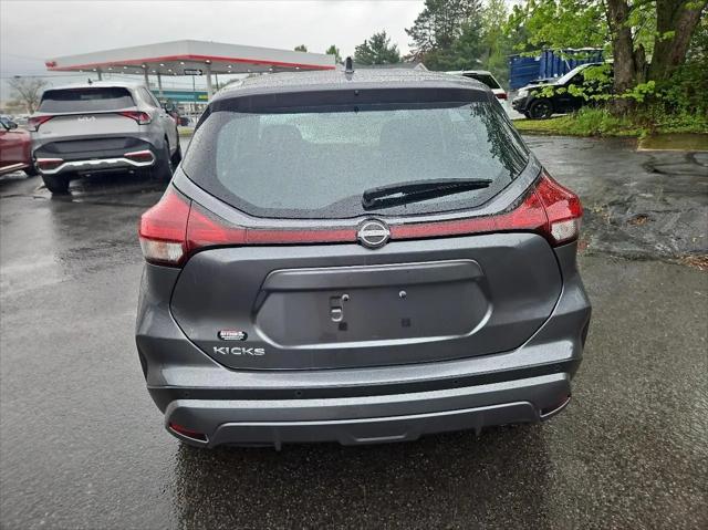 2023 Nissan Kicks S Xtronic CVT