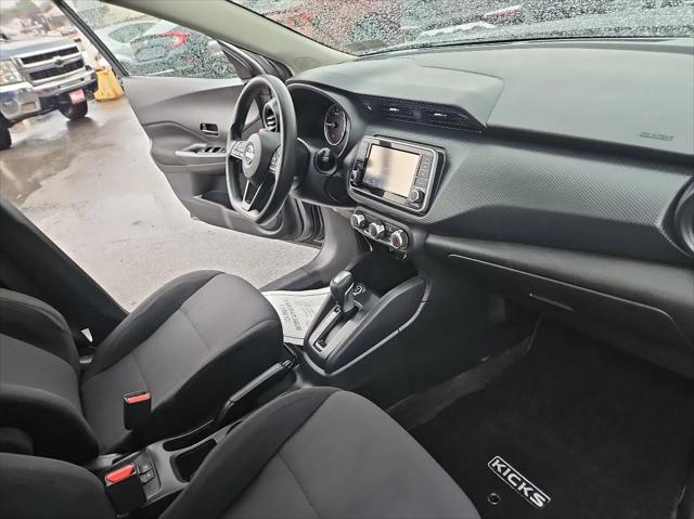 2023 Nissan Kicks S Xtronic CVT