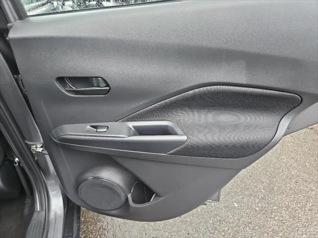 2023 Nissan Kicks S Xtronic CVT