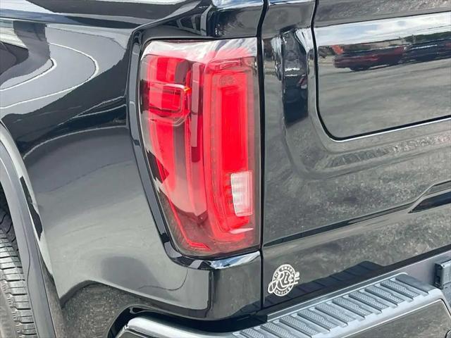 2023 GMC Sierra 1500 4WD Crew Cab Short Box Denali