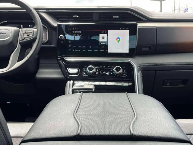 2023 GMC Sierra 1500 4WD Crew Cab Short Box Denali