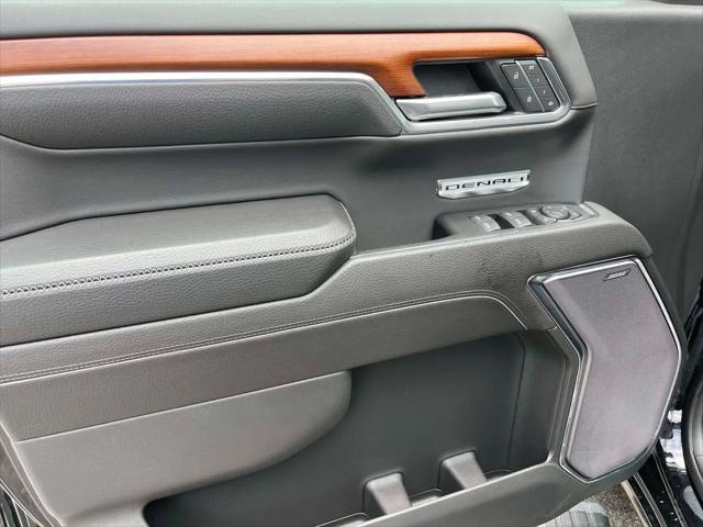 2023 GMC Sierra 1500 4WD Crew Cab Short Box Denali