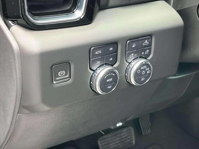 2023 GMC Sierra 1500 4WD Crew Cab Short Box Denali