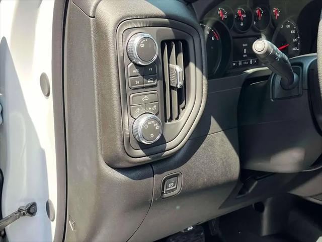 2026 GMC Sierra 1500 Crew Cab, Short Bed, Pro, 4WD