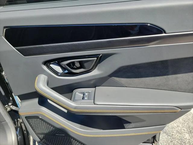 2024 Lamborghini Urus S