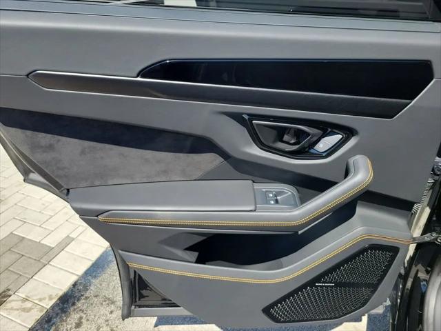 2024 Lamborghini Urus S