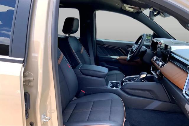 2024 GMC Canyon 4WD AT4