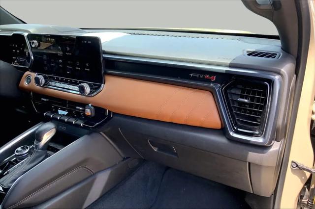 2024 GMC Canyon 4WD AT4