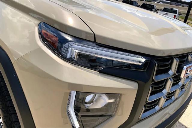 2024 GMC Canyon 4WD AT4