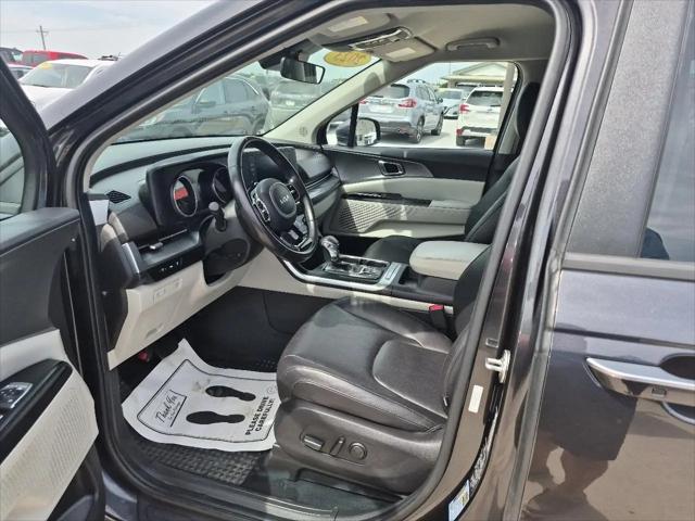 2023 Kia Carnival MPV LX Seat Package