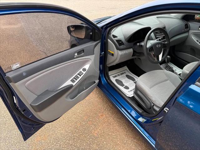 2016 Hyundai Accent SE