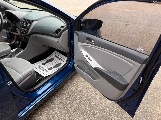 2016 Hyundai Accent SE