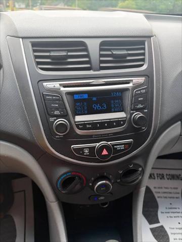 2016 Hyundai Accent SE