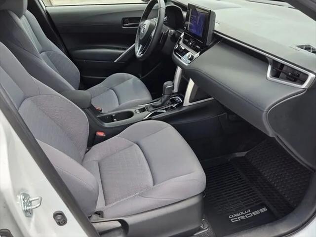 2023 Toyota Corolla Cross Hybrid SE