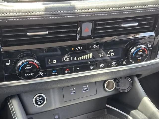 2023 Nissan Rogue Platinum FWD