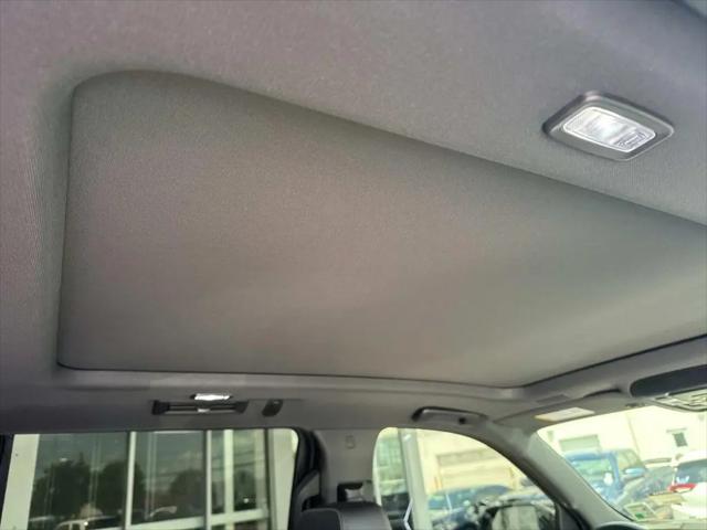 2025 Chevrolet Suburban 2WD RST