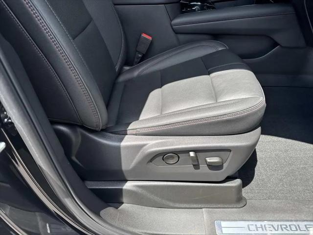 2025 Chevrolet Suburban 2WD RST