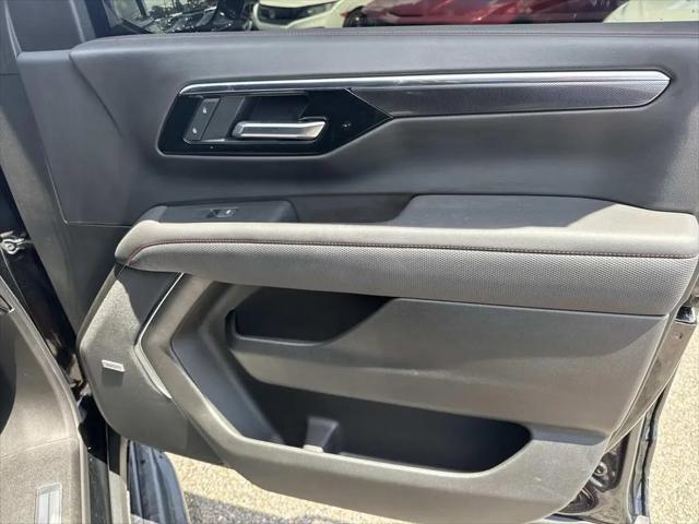 2025 Chevrolet Suburban 2WD RST