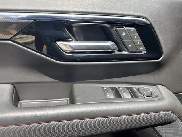 2025 Chevrolet Suburban 2WD RST