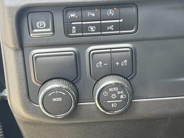 2025 Chevrolet Suburban 2WD RST