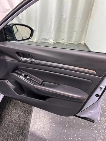 2025 Nissan Altima SR AWD