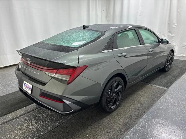 2026 Hyundai Elantra SEL Sport Premium