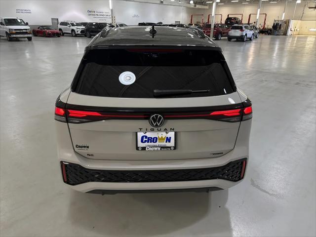 2026 Volkswagen Tiguan SE R-Line Black