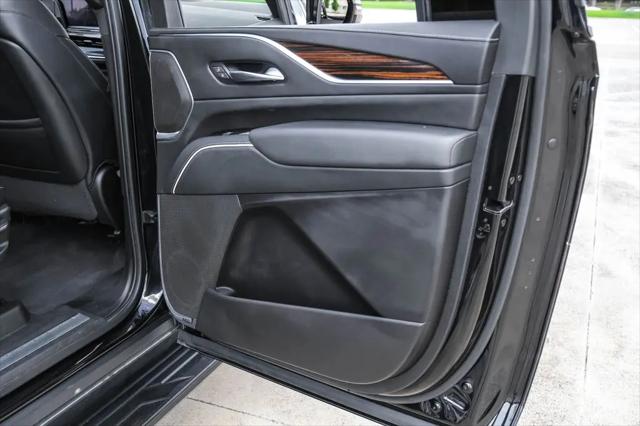 2023 Cadillac Escalade ESV 2WD Luxury