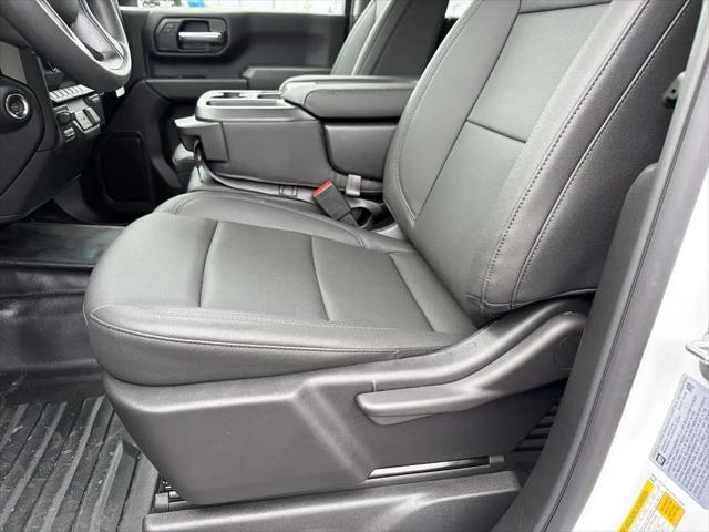 2026 Chevrolet Silverado 3500HD Crew Cab, Long Bed, WT Dual Rear Wheel, RWD